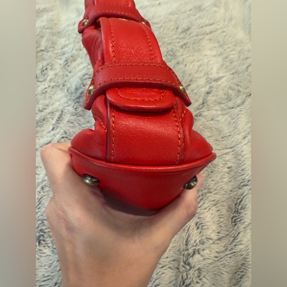 ❤️Authentic MCM Leather Shoulder Bag❤️ - Picture 3 of 9